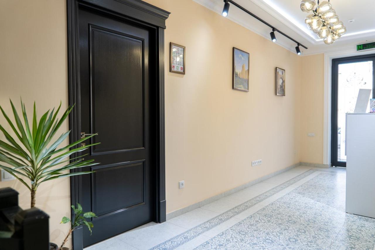 Nest Inn Tasken Kültér fotó