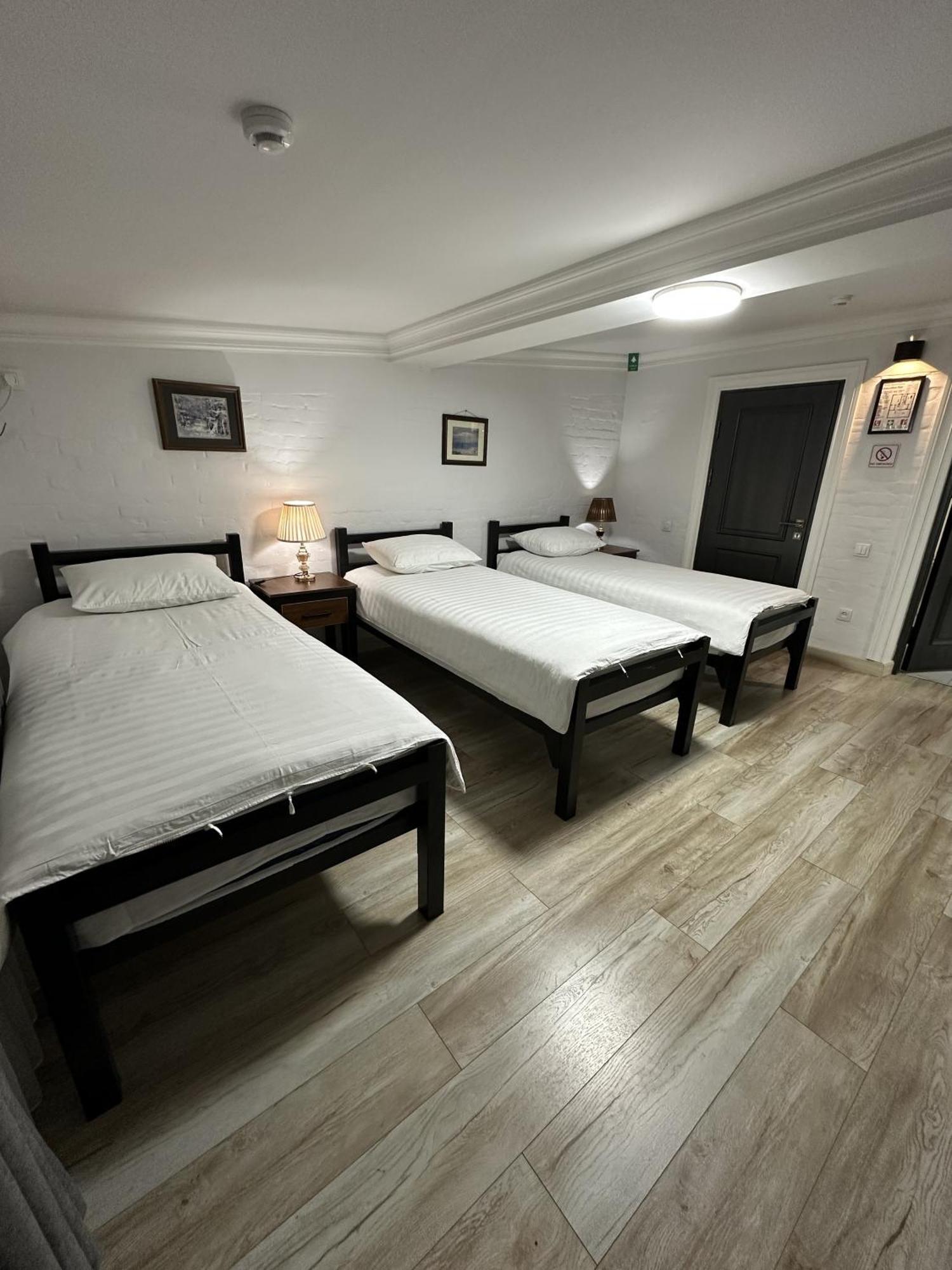 Nest Inn Tasken Kültér fotó